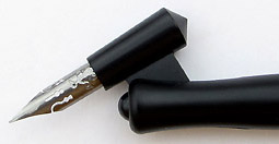 Oblique penholder, Federhalter zum Schreiben der Englischen Schreibschrift Anglaise, Detail mit Feder