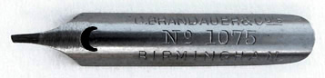 Antike linksgeschrägte Feder, C. Brandauer & Co Ltd, No. 1075